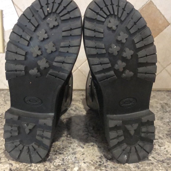 Steve Madden Rubber Boats - Picture 5 of 7